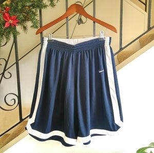 NIKE Dri-Fit Elastic Waistband Pullstring Shorts Size L